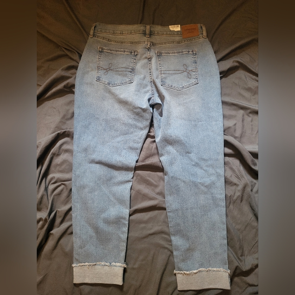 Women's Denizen By Levi Boyfriend Jeans Size 4 - Picture 4 of 6